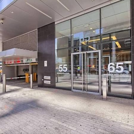 Prestigious 2-Bdrm Condo - Across From Scotiabank Arena Toronto Exterior foto
